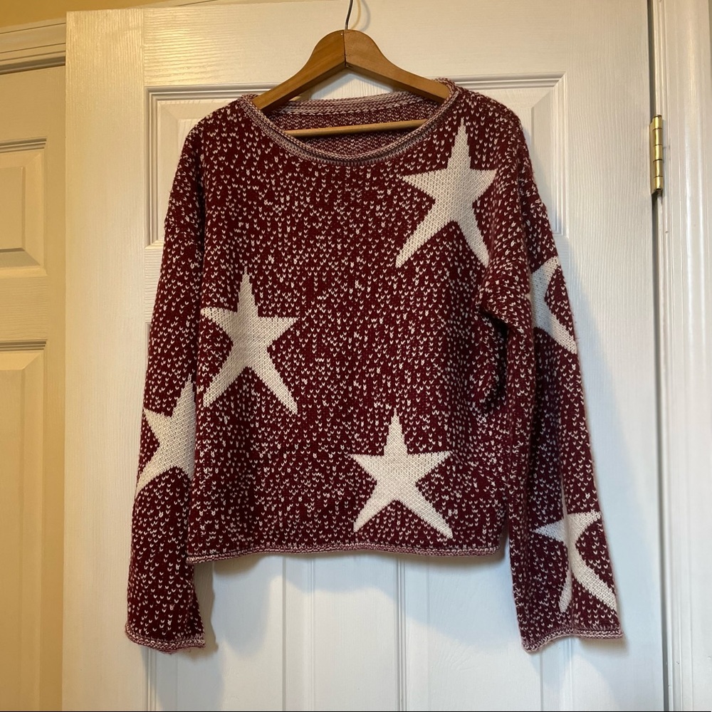 Soft net maroon star sweater. No label, possibly vintage. Appears to fit a M